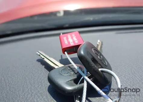 2011 Toyota Tacoma из США, поврежденный, VIN 5TFNX4CN8BX001231